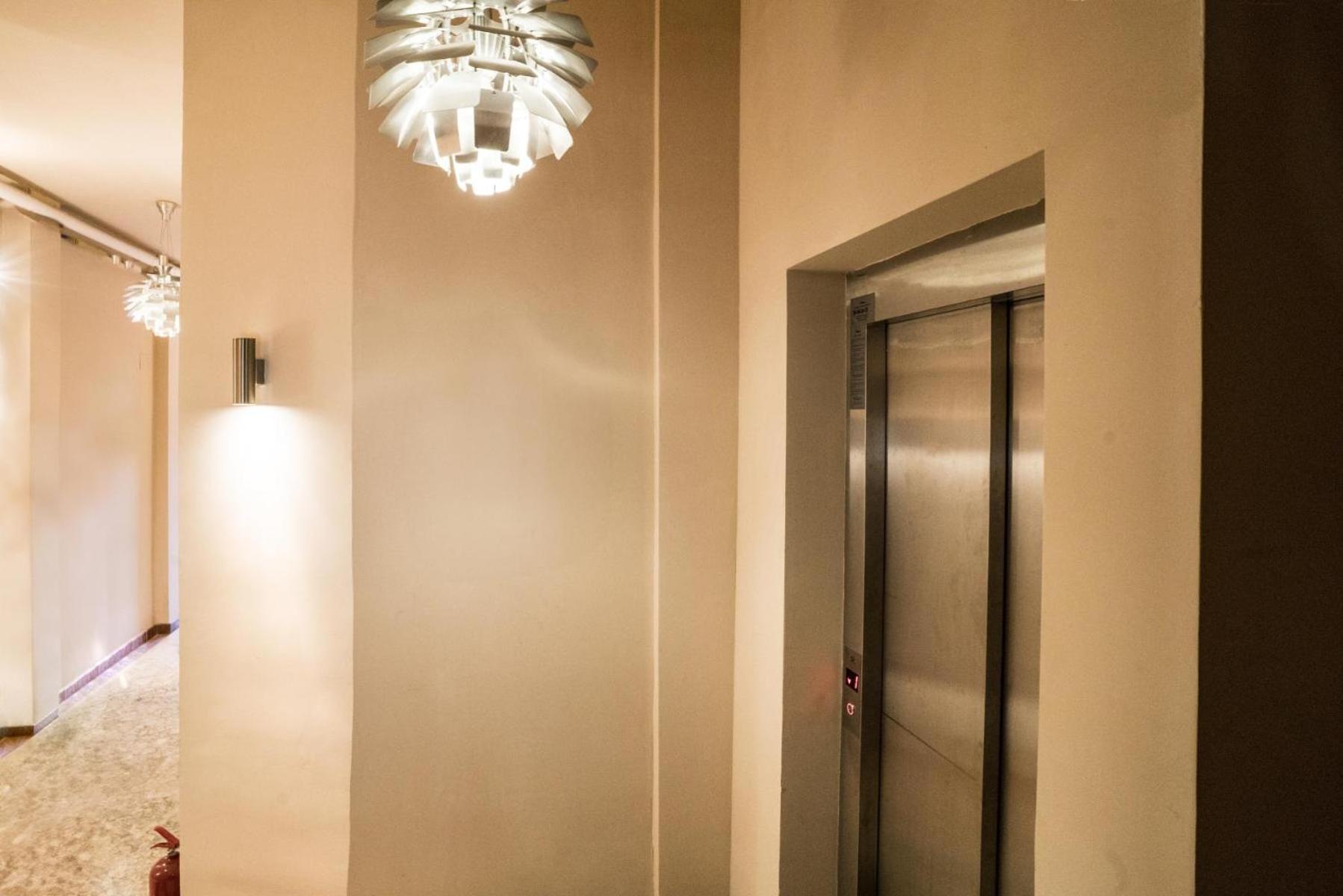 Athenaeum Spacious& Cozy 1Br Prime Location W Balcony Bükreş Dış mekan fotoğraf