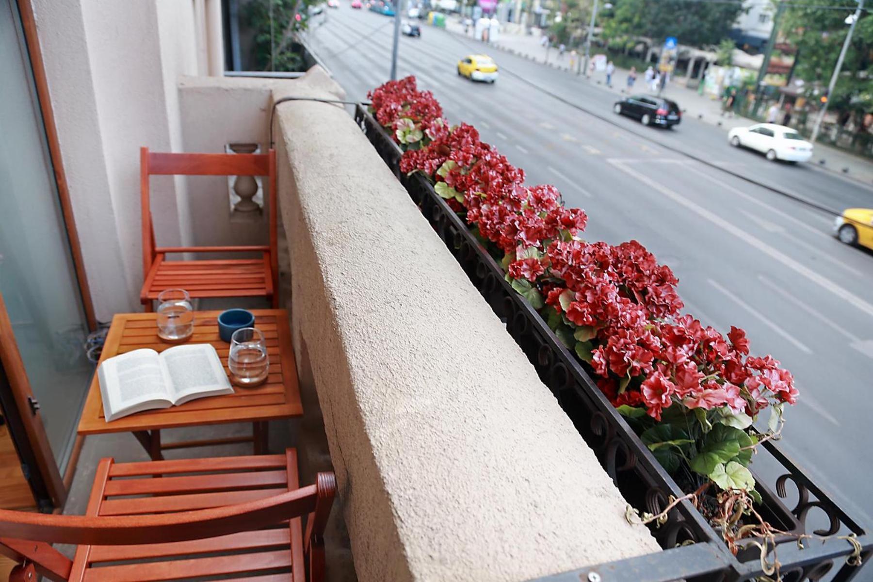 Athenaeum Spacious& Cozy 1Br Prime Location W Balcony Bükreş Dış mekan fotoğraf